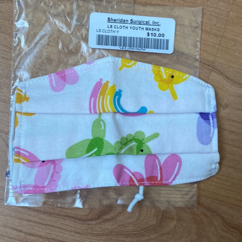NWT set of 2 child face mask balloon unicorn animal savannah lion king